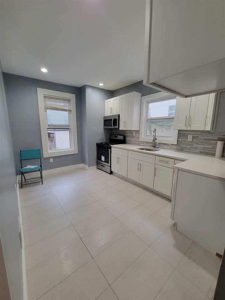 82 Fulton Ave - Photo 1
