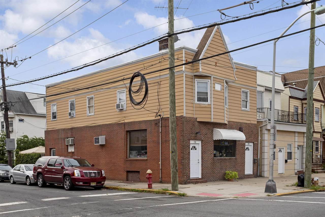 378 Avenue C - Photo 1