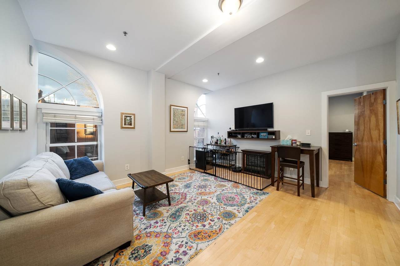 829 Washington St - Photo 1