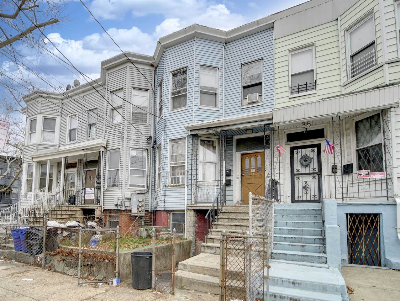 37 Arlington Ave - Photo 1