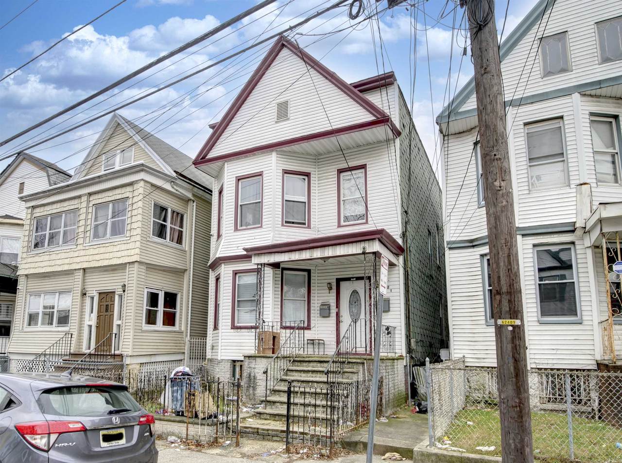 221 Bayview Ave - Photo 1
