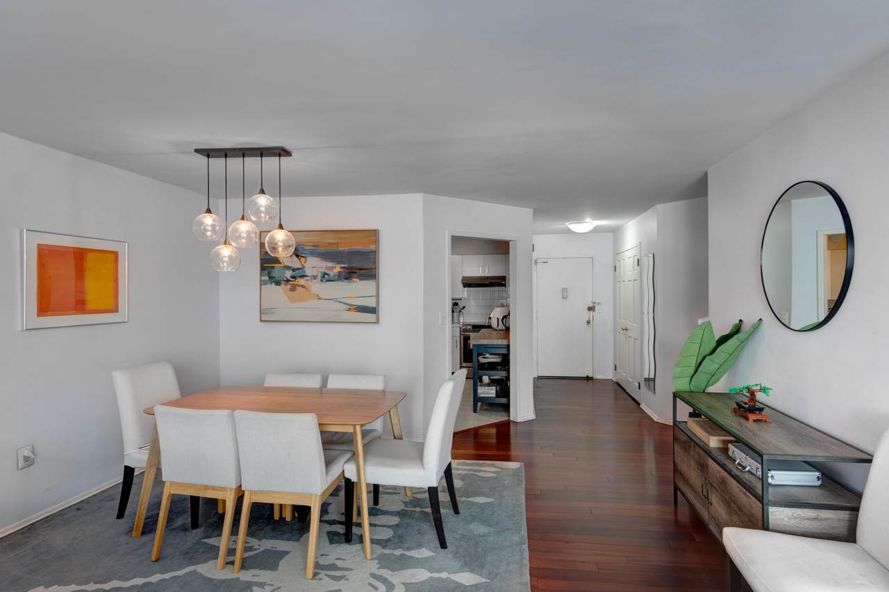 2132 Harmon Cove Tower - Photo 1