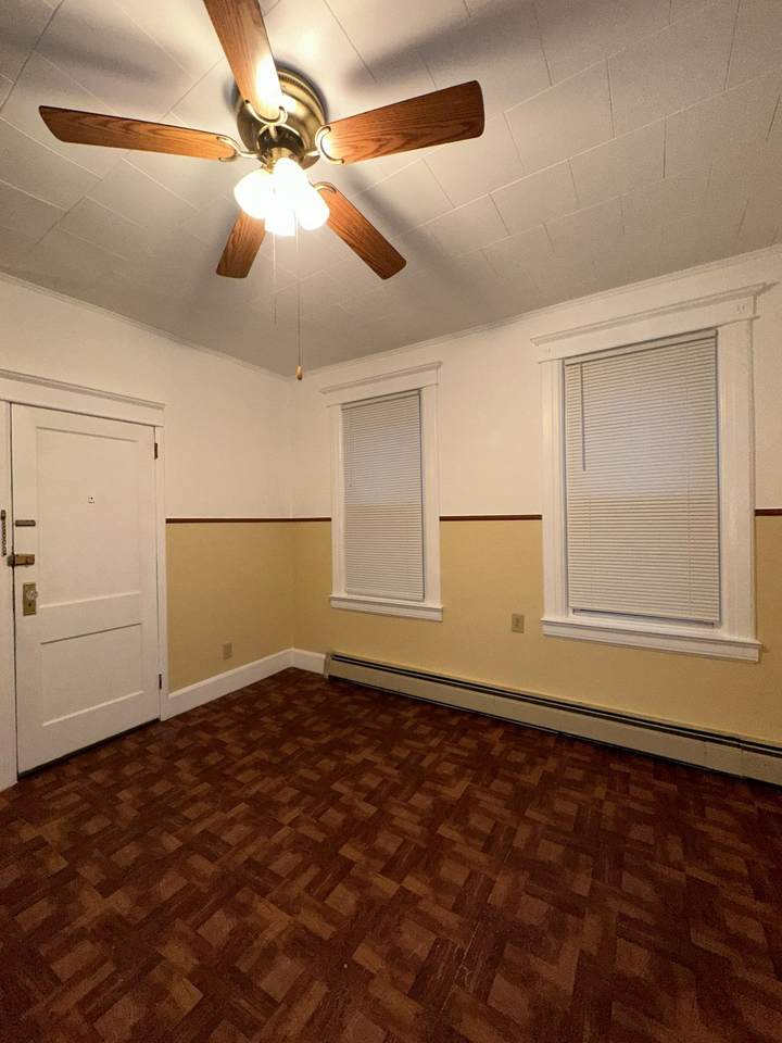 128 West 19Th St - Photo 1