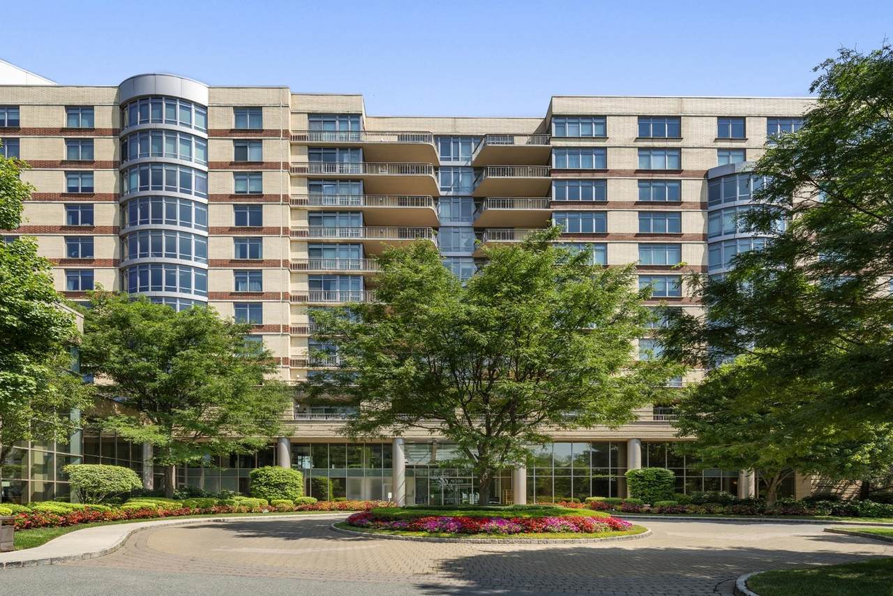 8100 River Rd - Photo 1