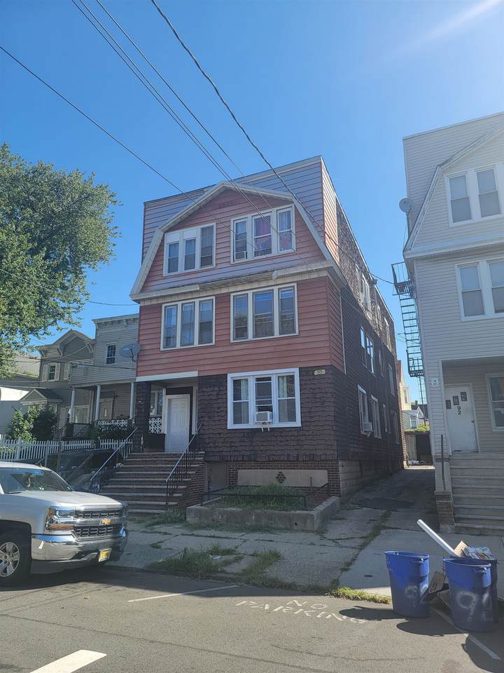 94 Pearsall Ave - Photo 1