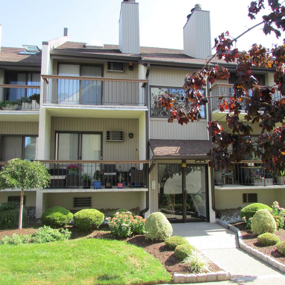 106 West Ridge Mews - Photo 1
