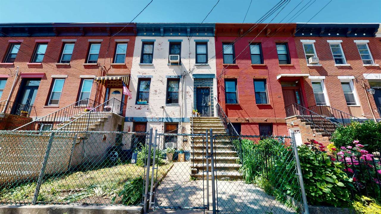 19 Henry St - Photo 1