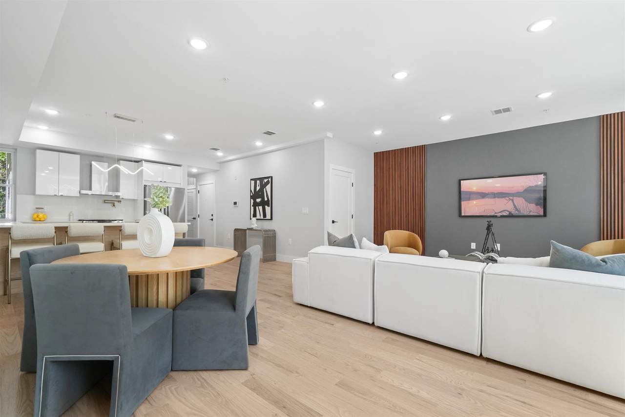 443 Bergen Ave - Photo 1