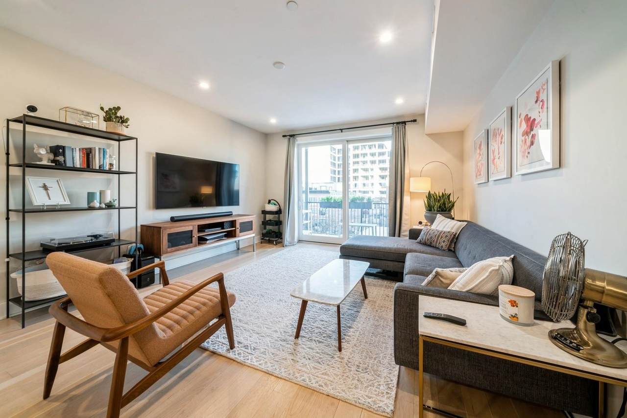 366 6TH ST - Photo 1