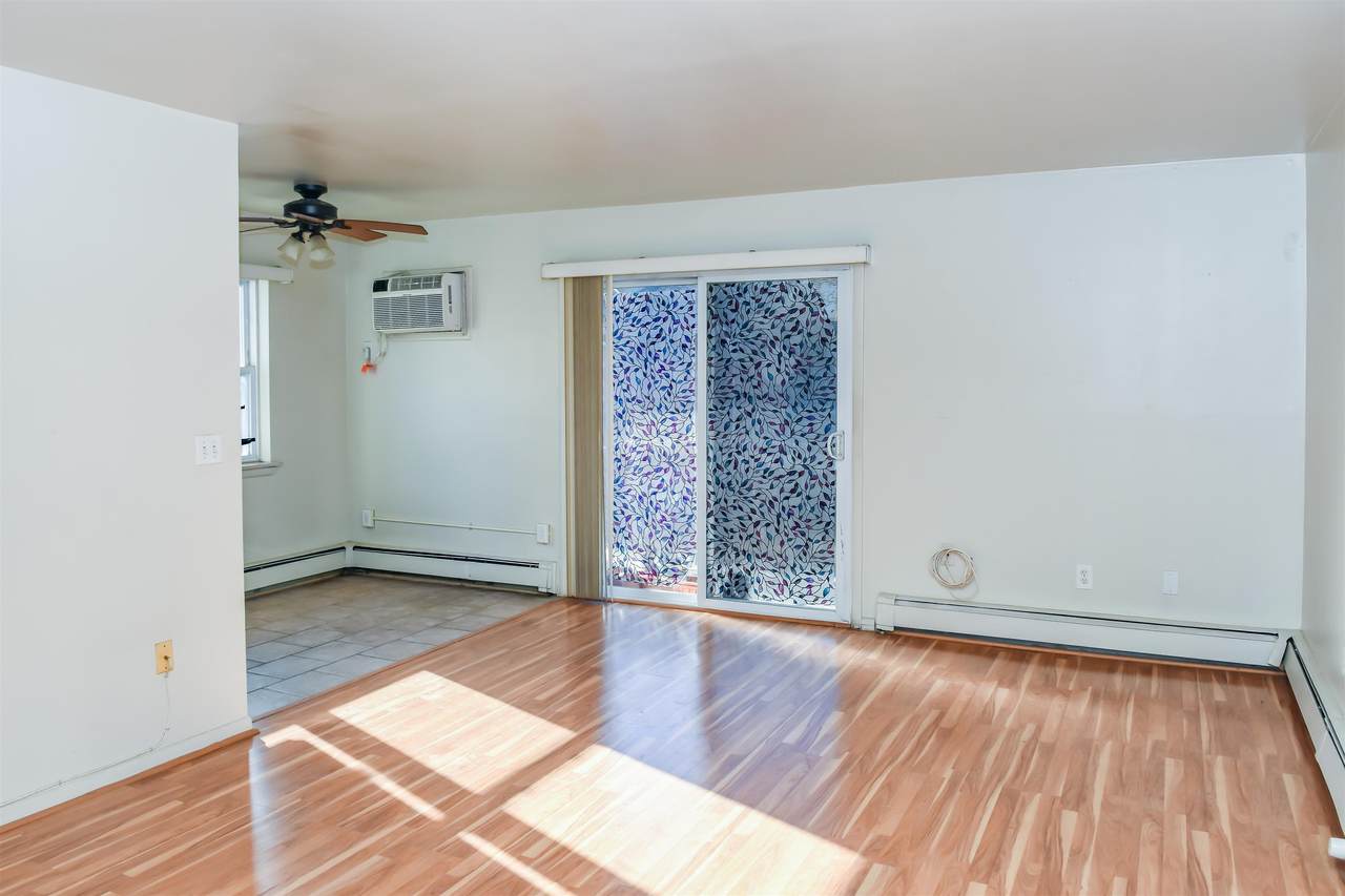 1614 Union Turnpike - Photo 1