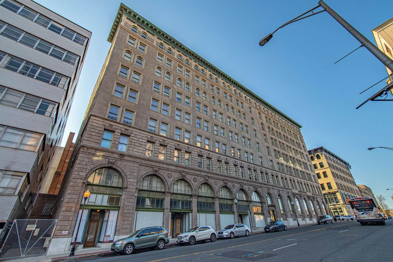 143 State St - Photo 1