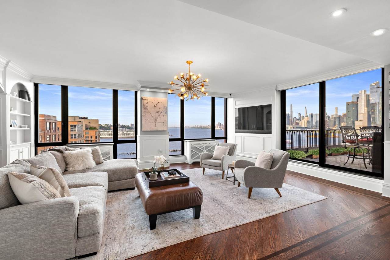 2 Constitution Ct - Photo 1