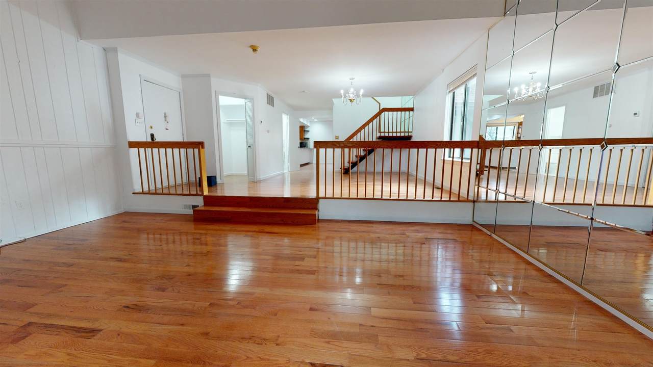 602 Sanderling Ct - Photo 1