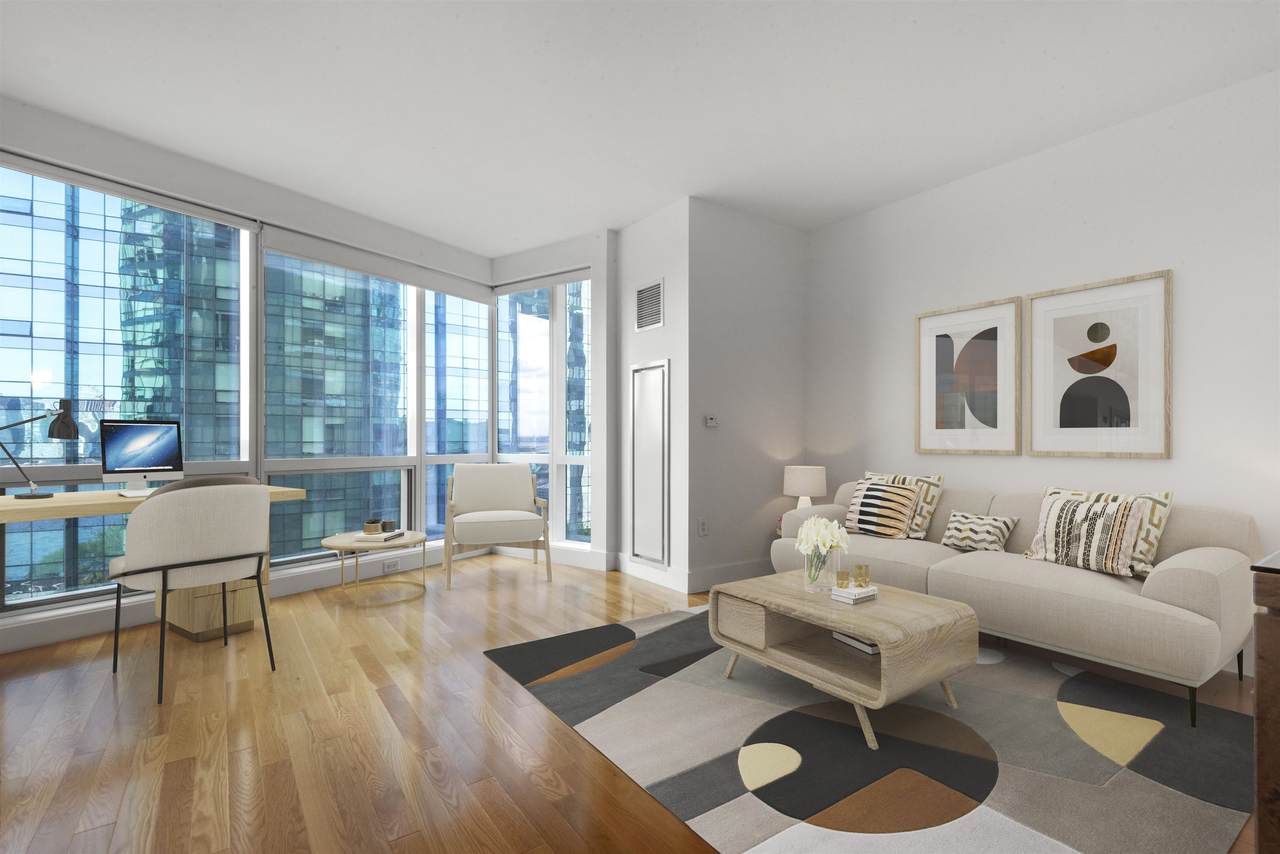 77 Hudson St - Photo 1