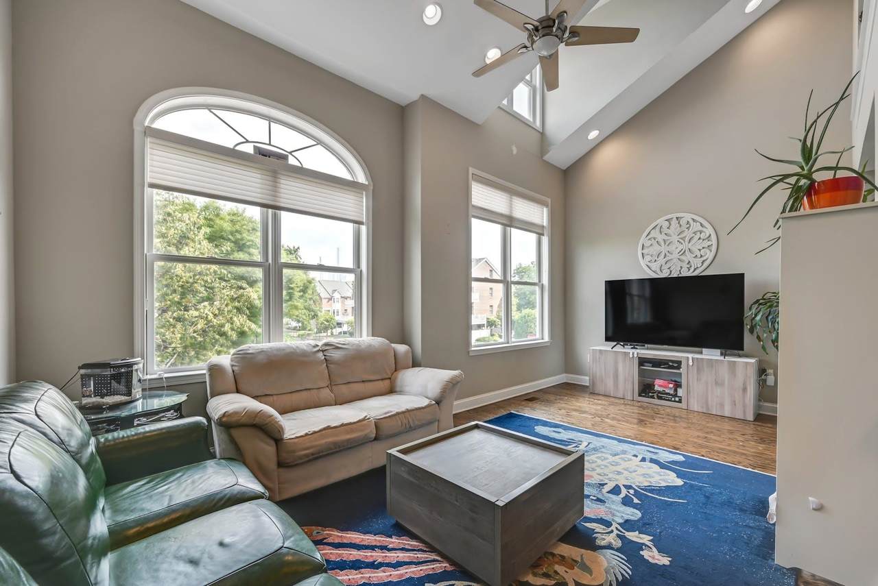 172 Price Ct - Photo 1
