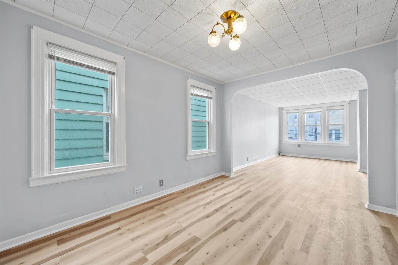 46 Clarke Ave - Photo 1