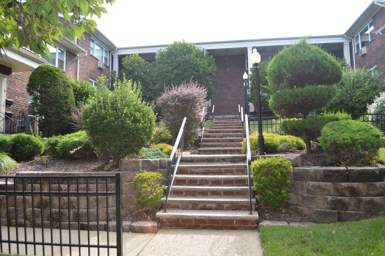 455 Fairview Ave - Photo 1