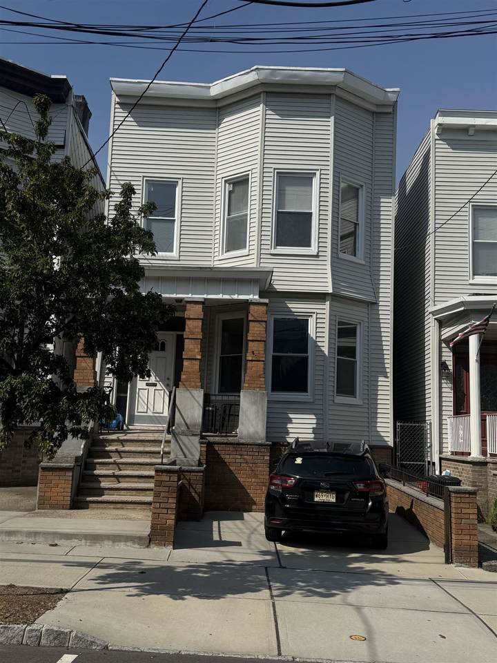 108 Shippen St - Photo 1