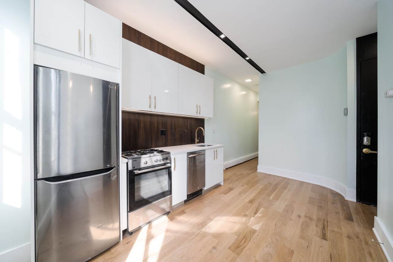 541 Newark Ave - Photo 1