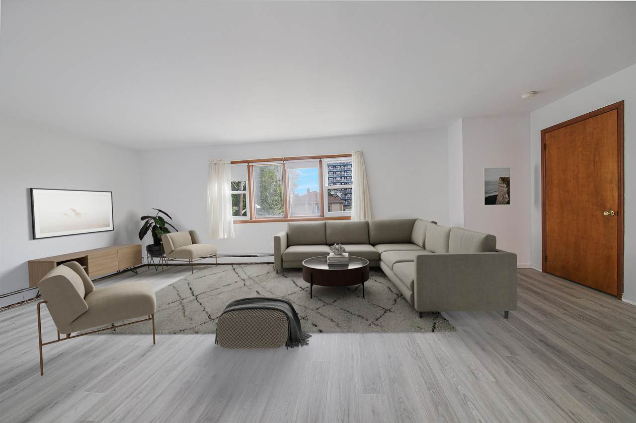 180 West 22Nd St - Photo 1
