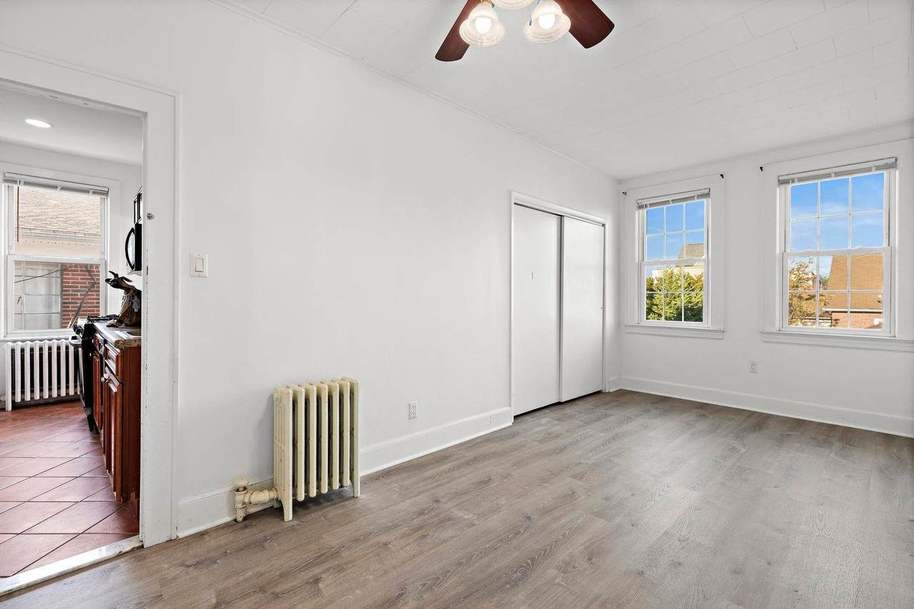 117 Windsor St - Photo 1