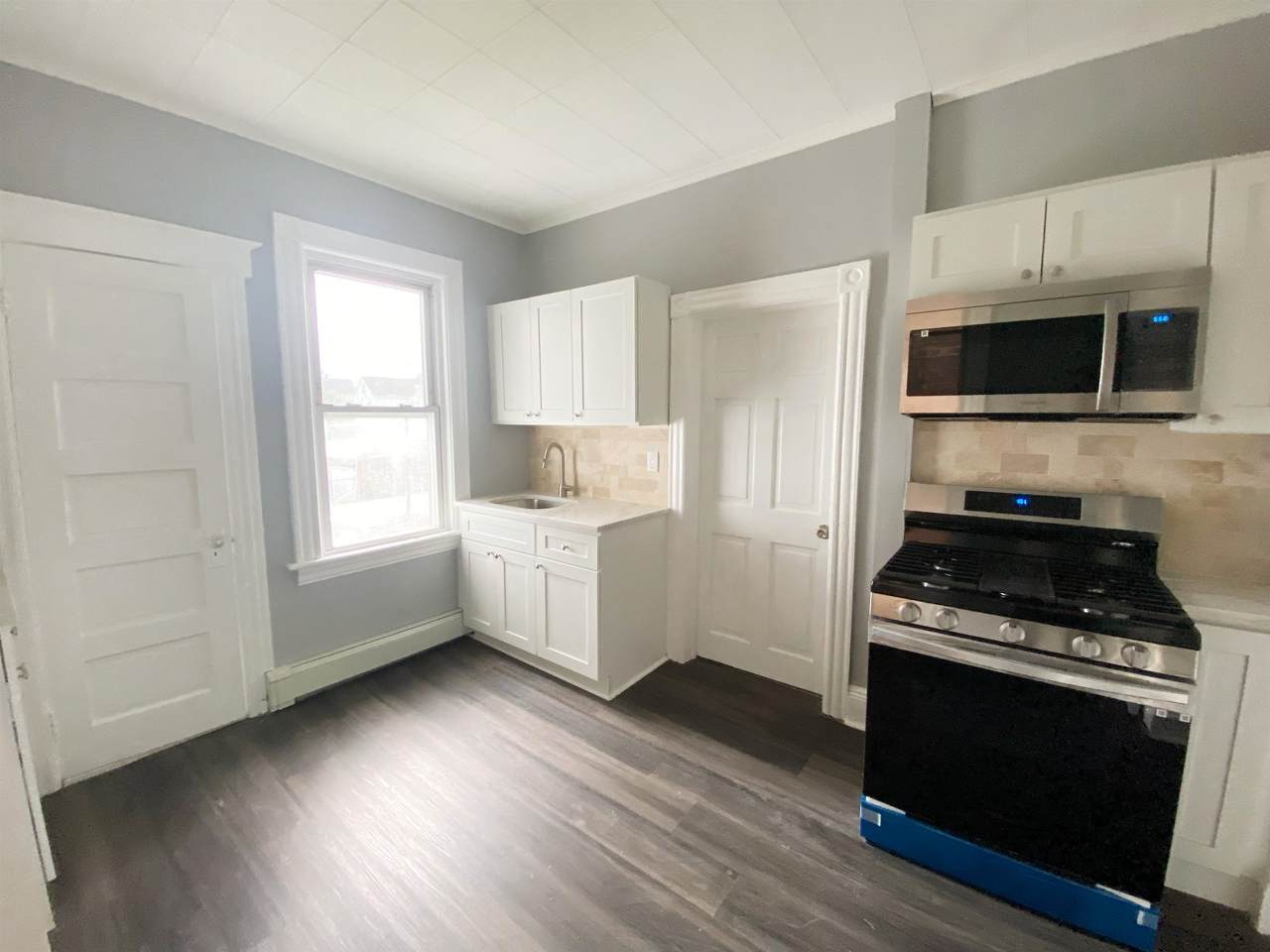 289 Parker Ave - Photo 1
