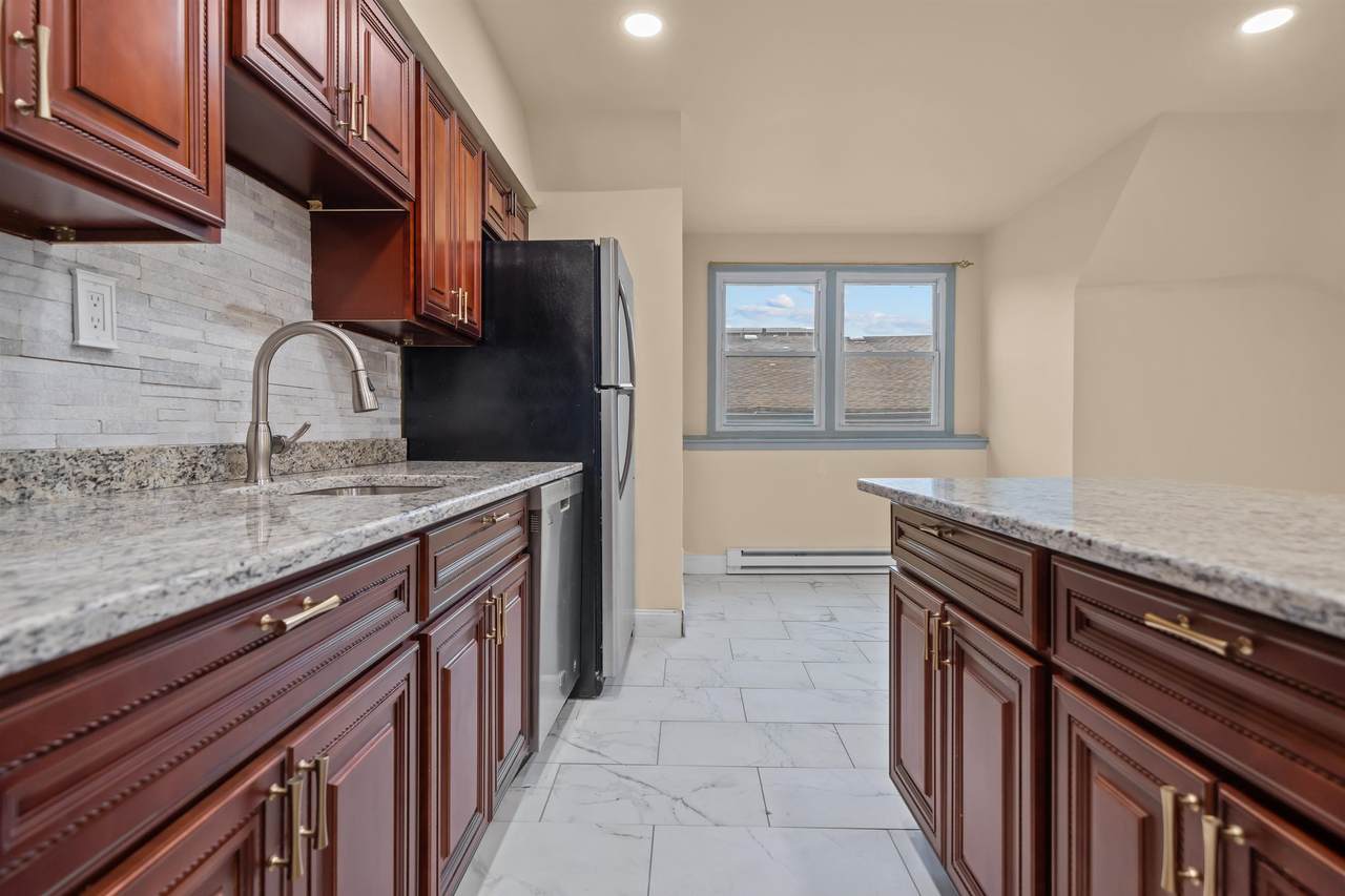 3311 Pleasant Ave - Photo 1