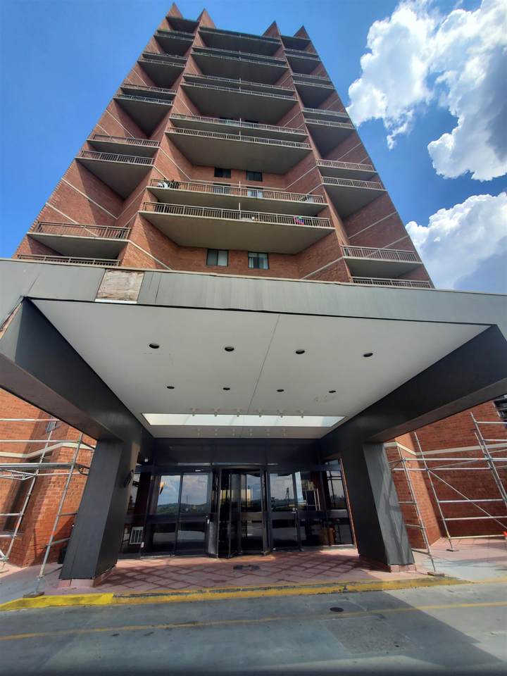 240 Harmon Cove Tower - Photo 1