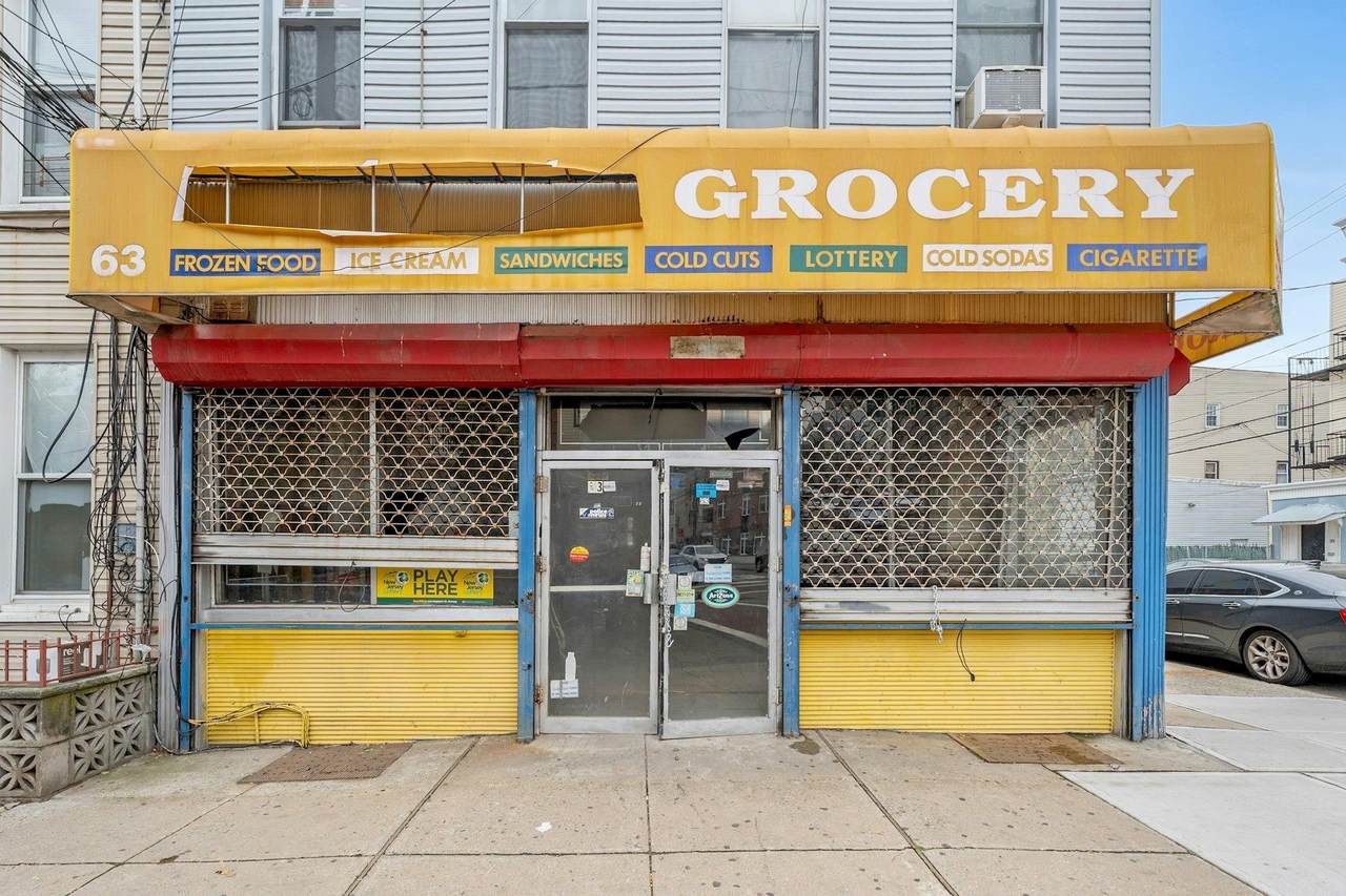 63 Hutton St - Photo 1