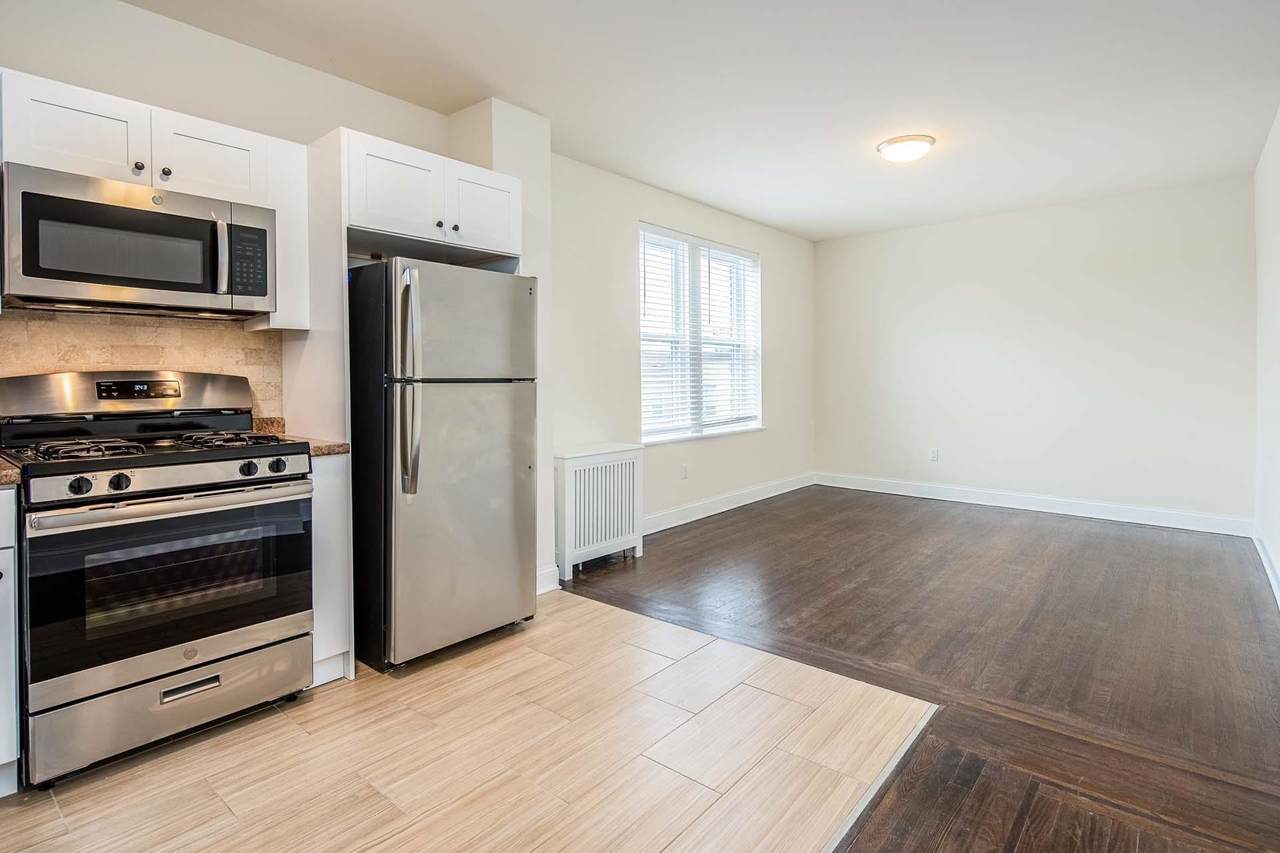 86 Charles St - Photo 1