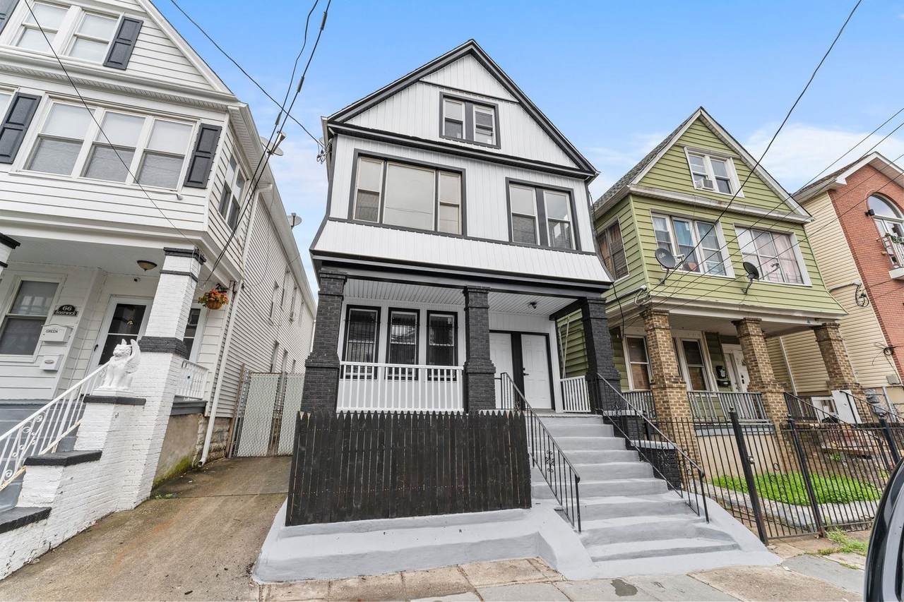 64 Bostwick Ave - Photo 1