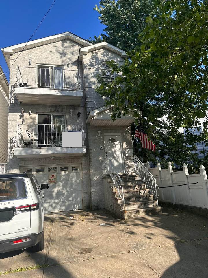 10 Miller St - Photo 1