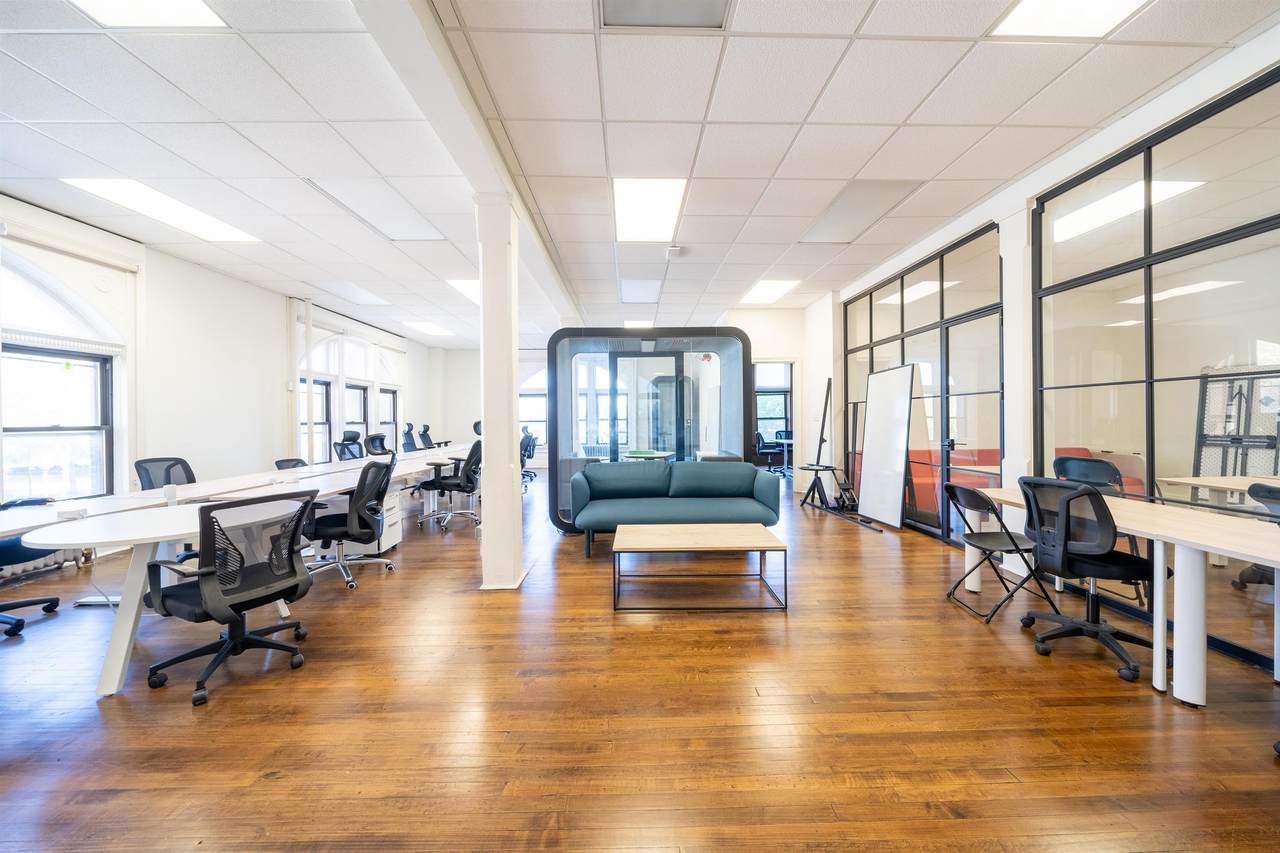 1 Newark St - Photo 1