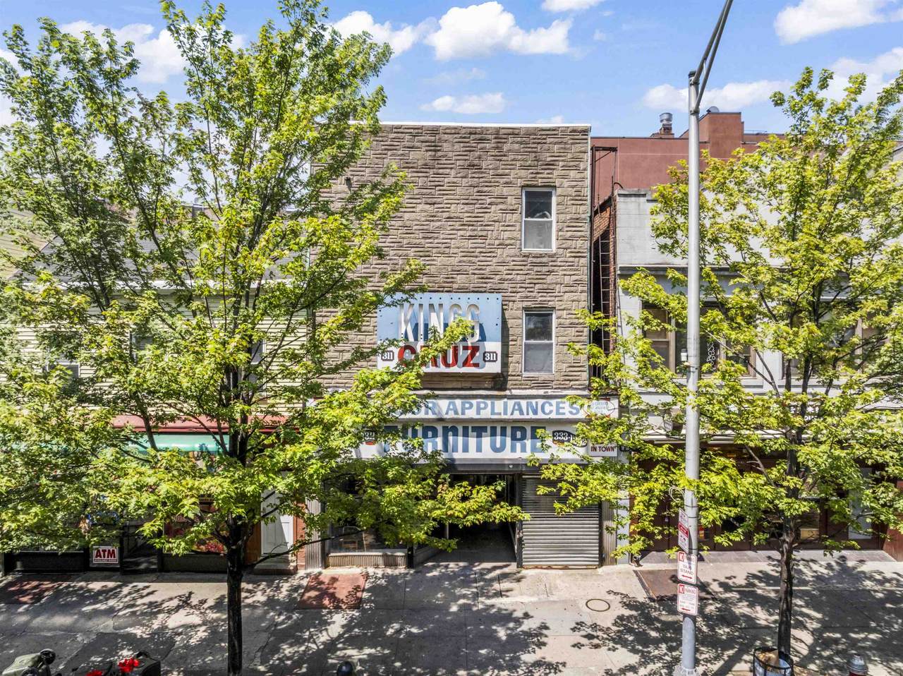 311 Grove St - Photo 1