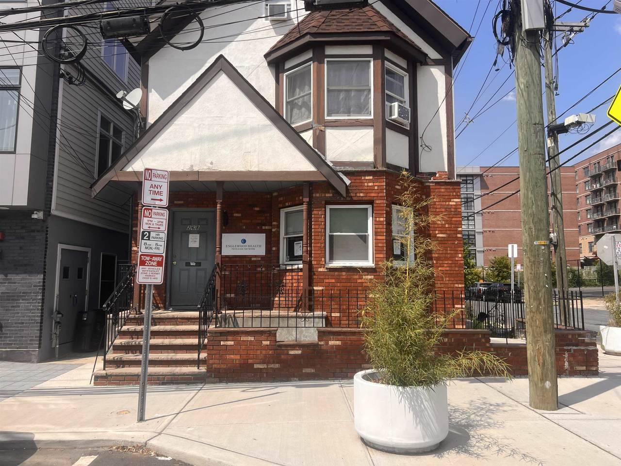 268 St Pauls Ave - Photo 1