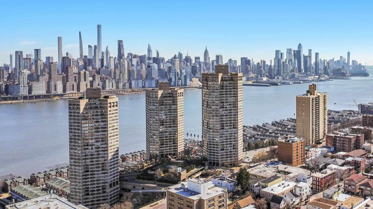 7000 Blvd East - Photo 1