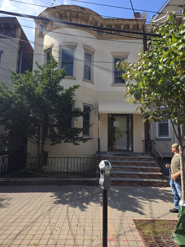 327 60TH ST - Photo 1