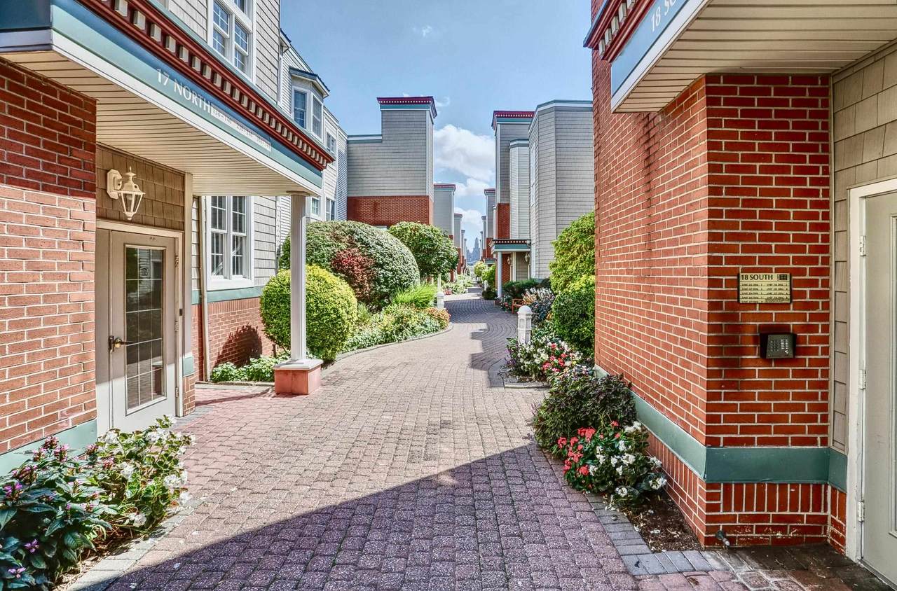 340 The Promenade - Photo 1