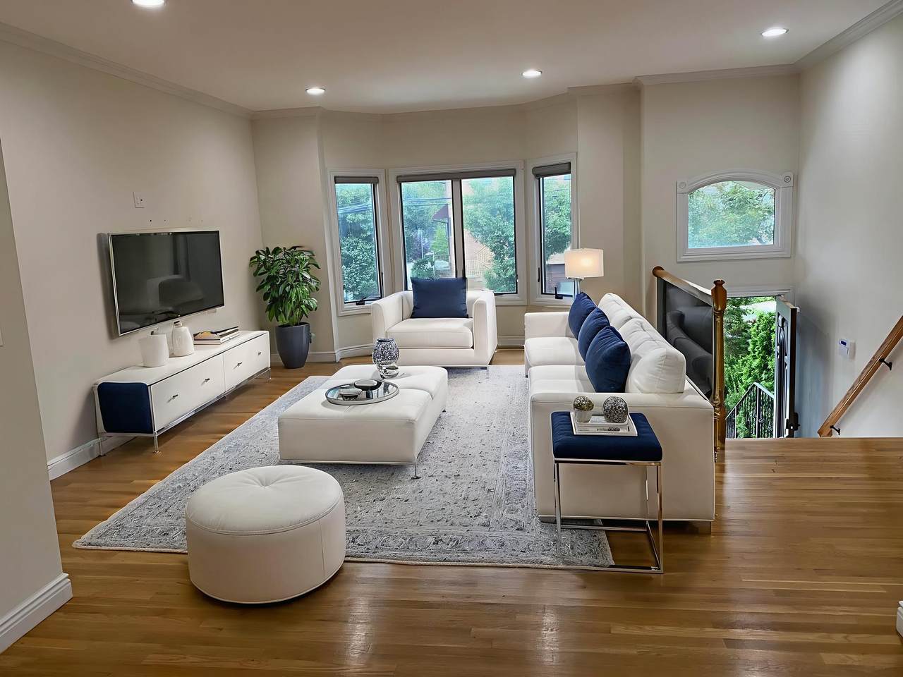 436 Lawton Ave - Photo 1