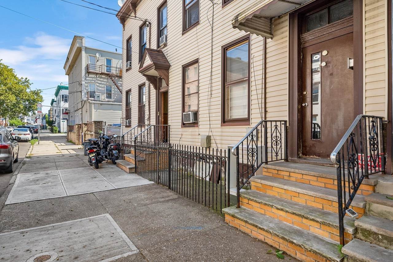 34 Concord St - Photo 1