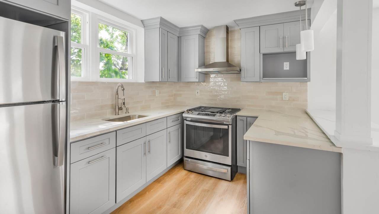 6407 Granton Ave - Photo 1