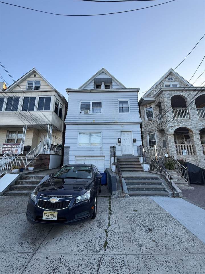 261 Stegman St - Photo 1