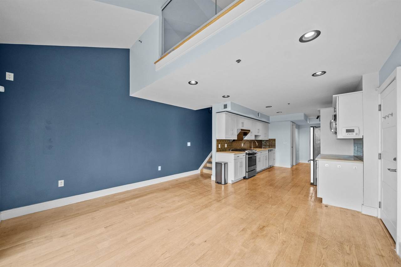 8917 River Rd - Photo 1