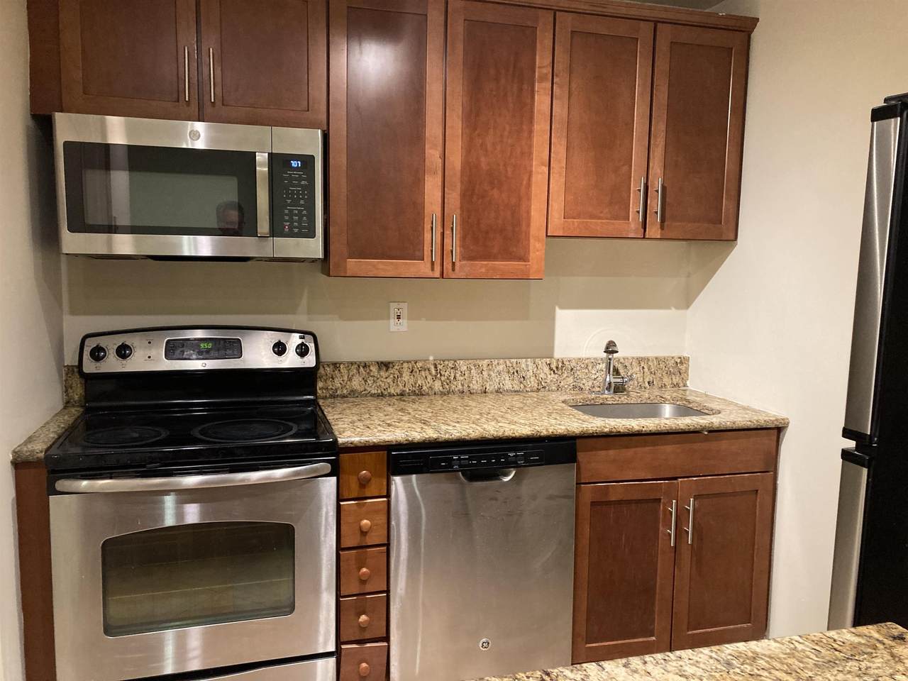 111 Mulberry St - Photo 1