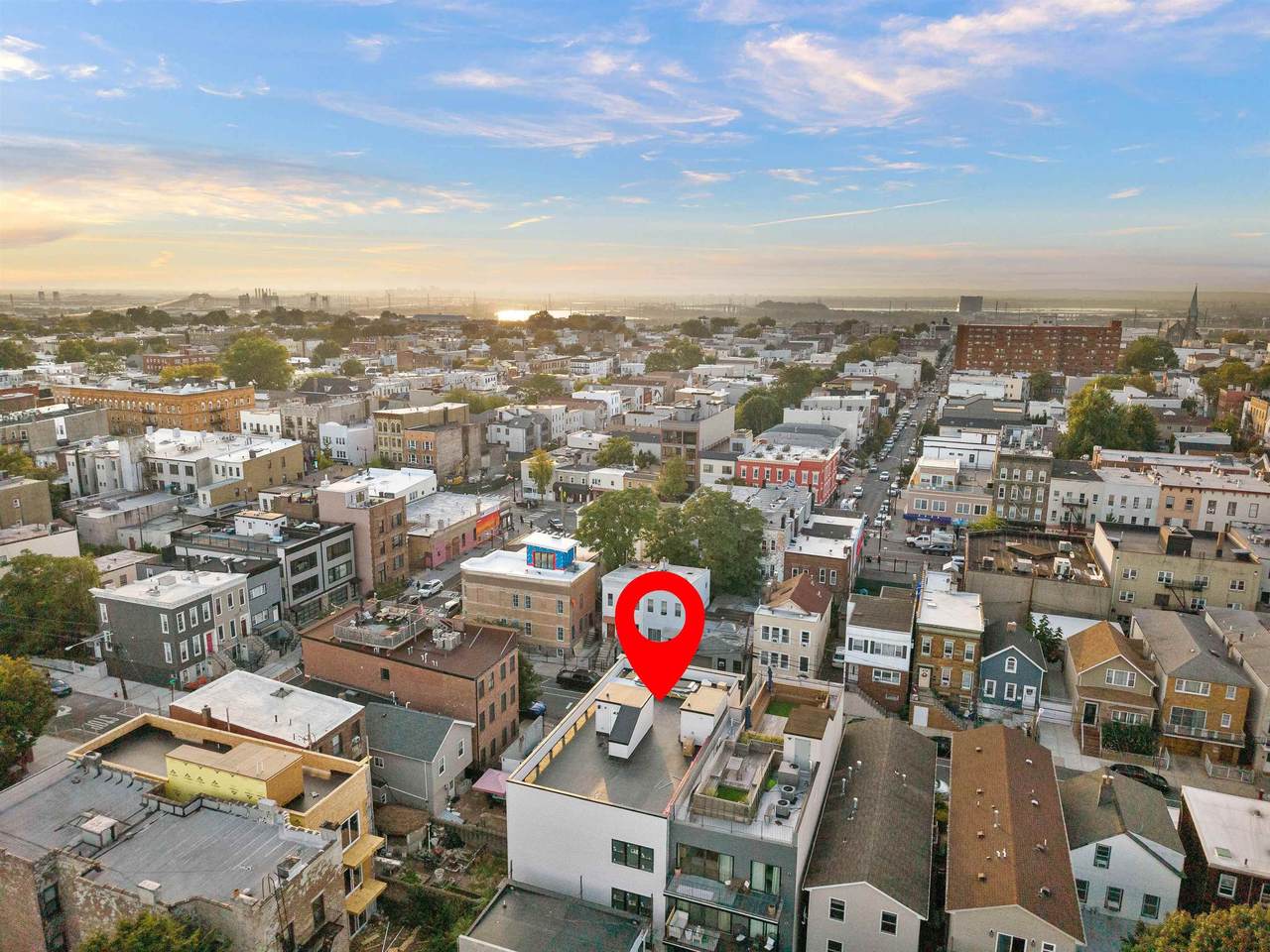 192 Cambridge Ave - Photo 1