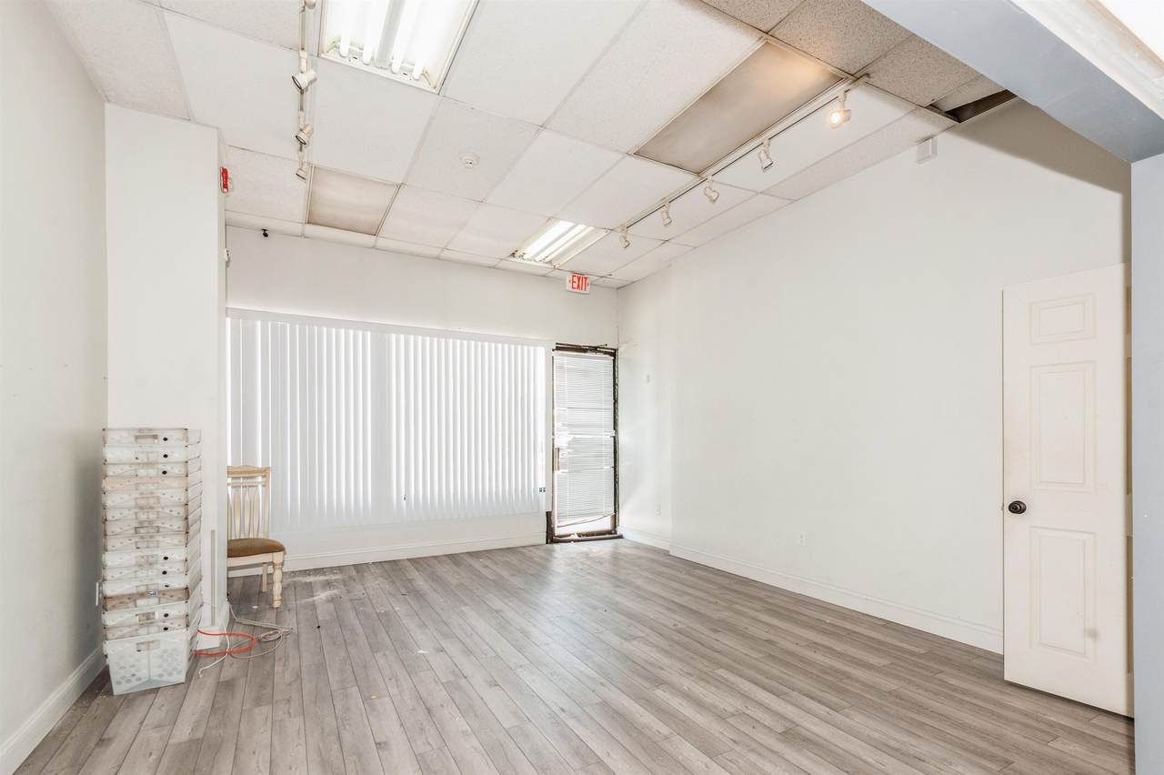 6200 Kennedy Blvd - Photo 1