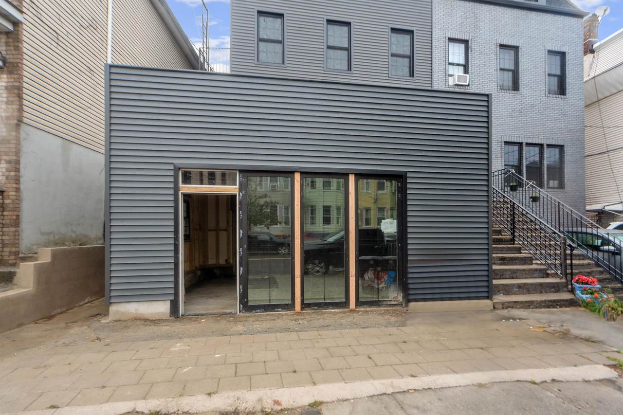 241 Palisade Ave - Photo 1