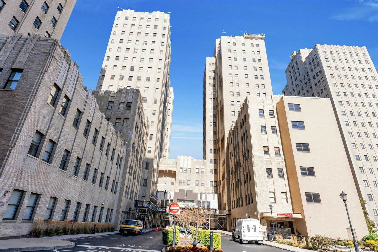 4 Beacon Way - Photo 1