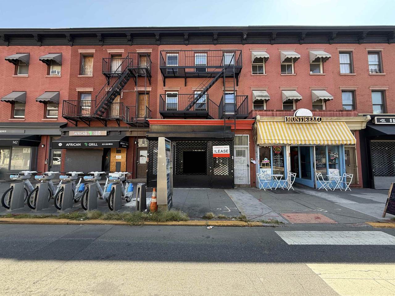 138 Monticello Ave - Photo 1