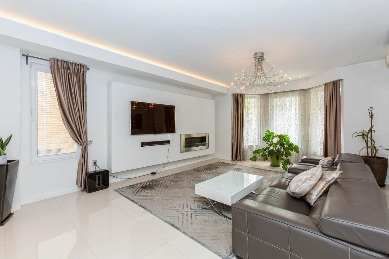 96 Columbia Terrace - Photo 1